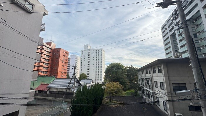 物件内観写真20　(室内からの展望)