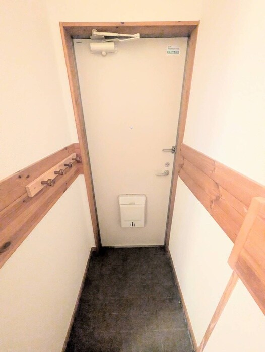 物件内観写真7　(玄関)