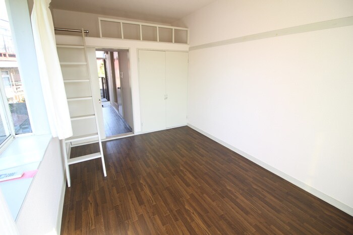 物件内観写真9　(居室)