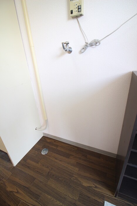 物件内観写真15　(洗濯機置場)