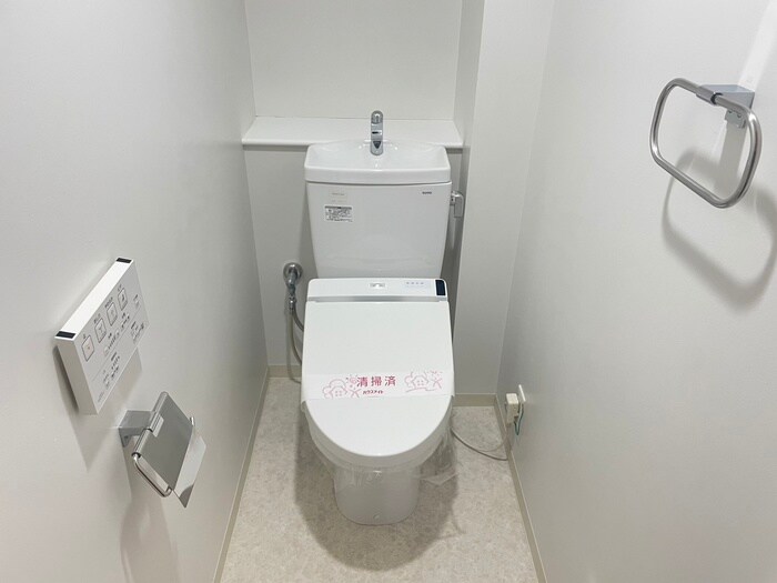 物件内観写真11　(トイレ)