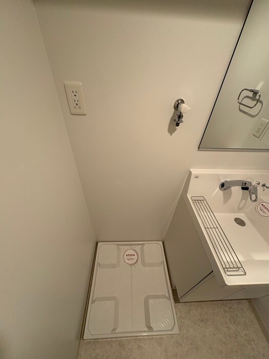 物件内観写真13　(洗濯機置場)