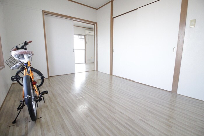 物件内観写真9　(居室)