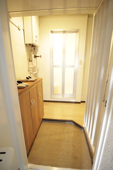 物件内観写真17　(玄関)