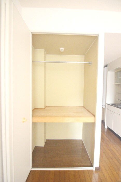 物件内観写真8　(収納)