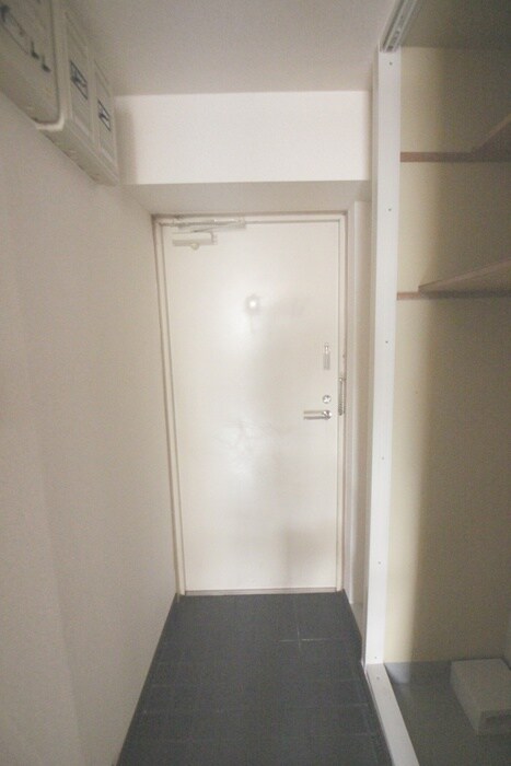 物件内観写真12　(玄関)