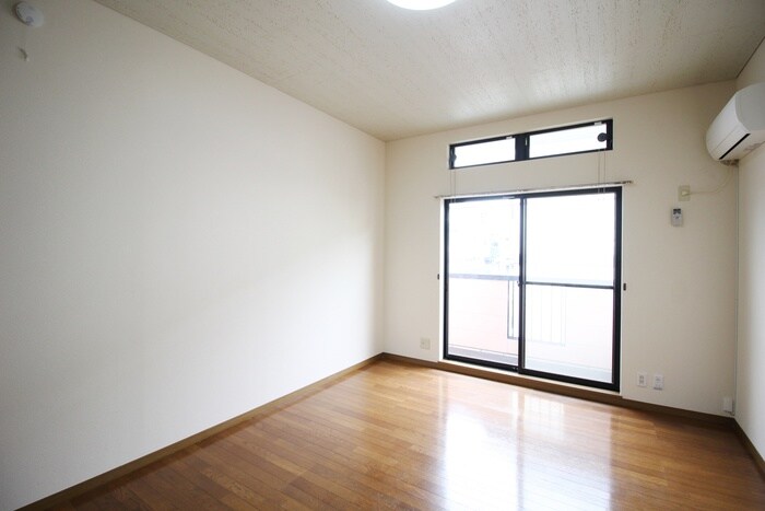 物件内観写真10　(居室)