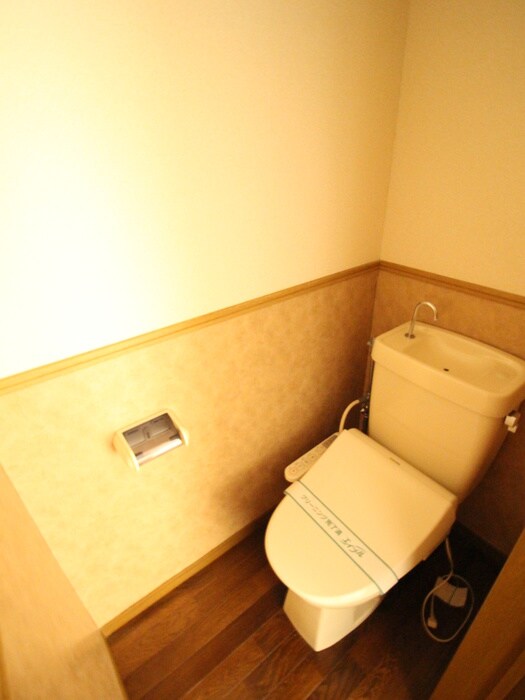 物件内観写真14　(トイレ)