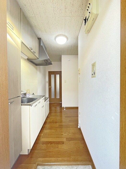 物件内観写真17　(玄関)