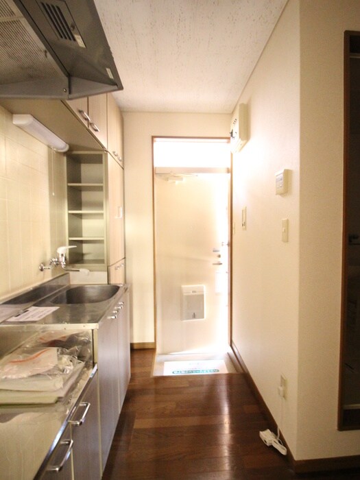 物件内観写真18　(廊下)