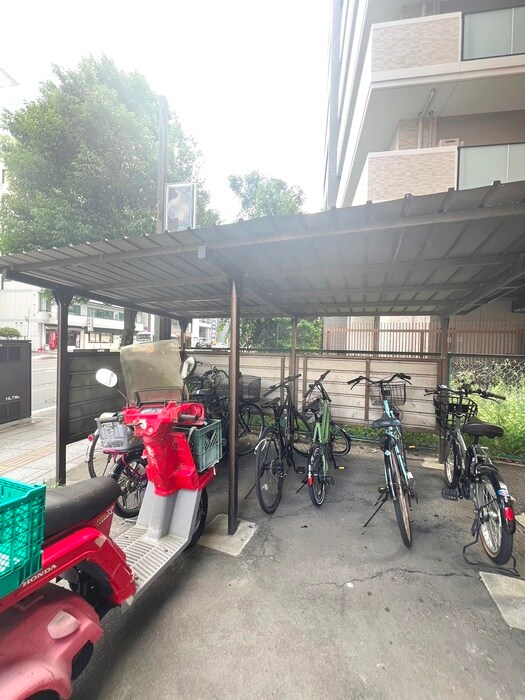 物件外観写真6　(駐輪場)