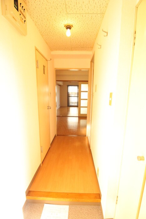 物件内観写真22　(玄関)