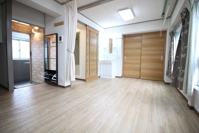 物件内観写真8　(居室)