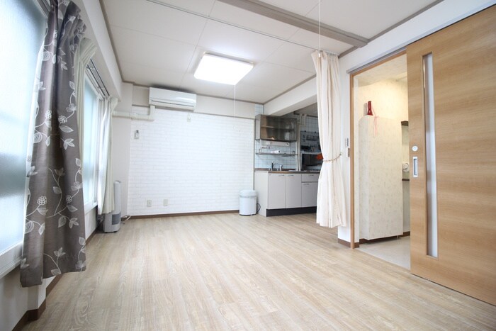 物件内観写真10　(廊下)