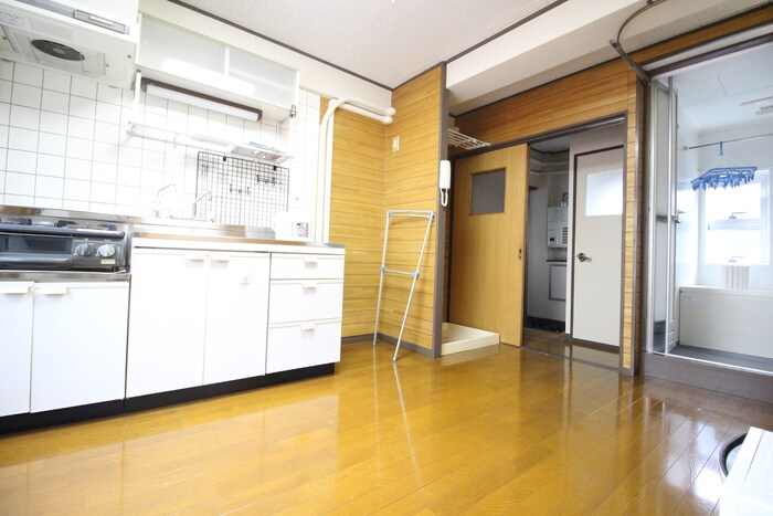 物件内観写真12　(廊下)