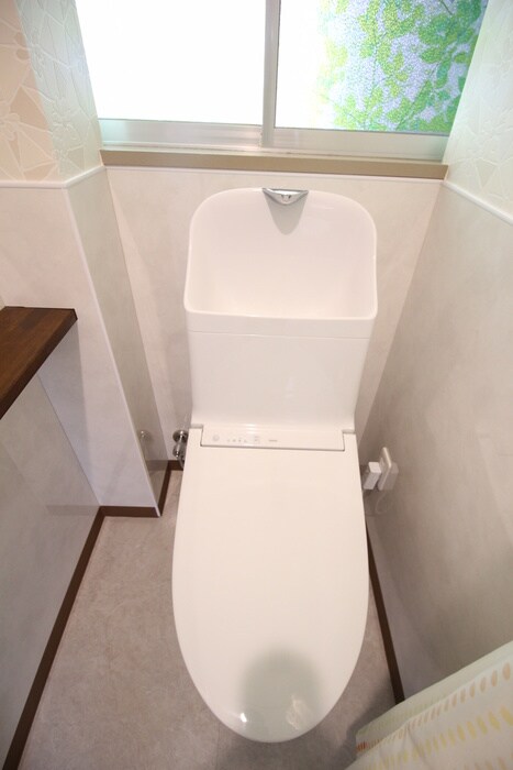 物件内観写真15　(トイレ)