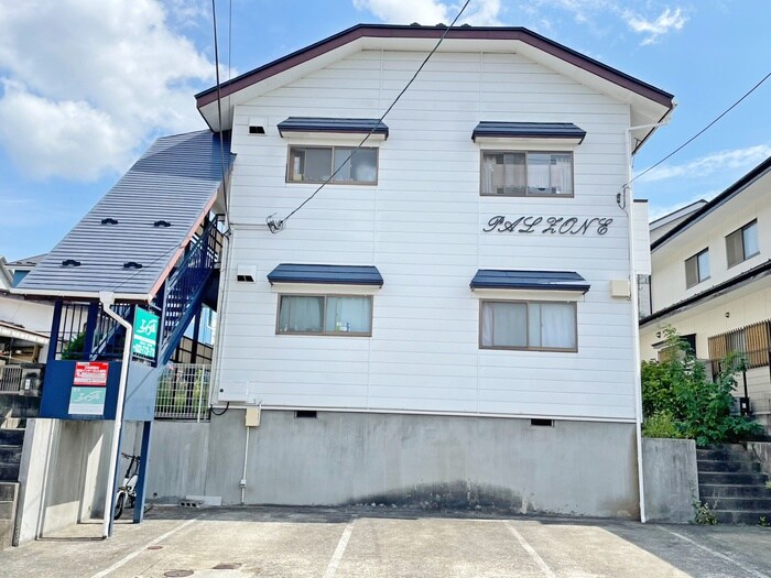 物件外観写真2　(駐車場)