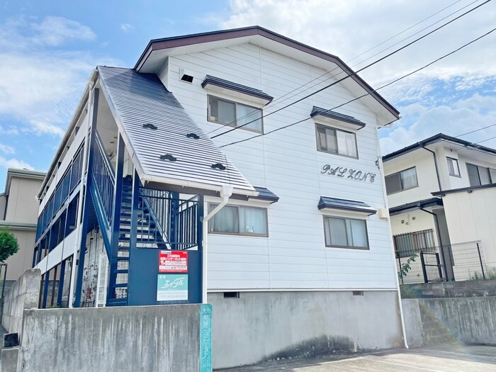 物件外観写真4　(エントランス部分)