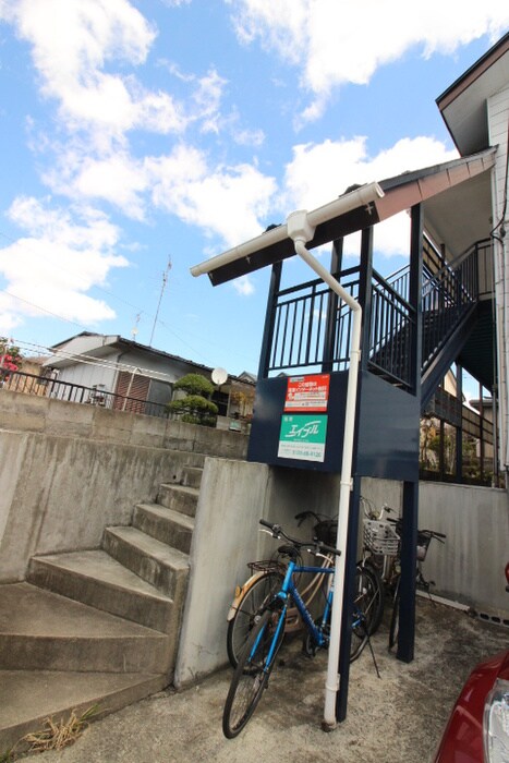 物件外観写真6　(駐輪場)