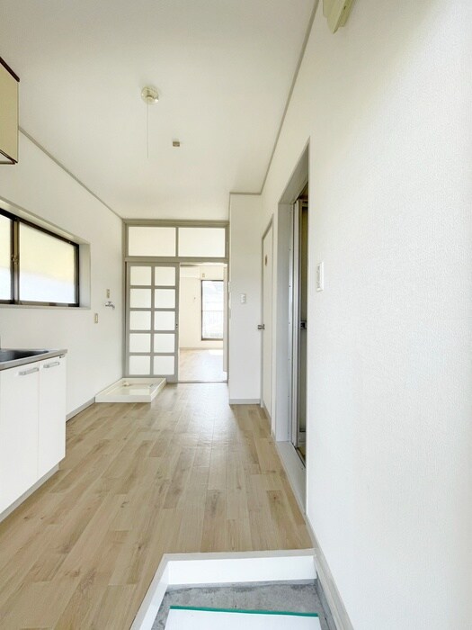 物件内観写真13　(廊下)