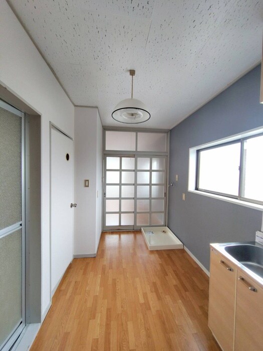 物件内観写真17　(廊下)