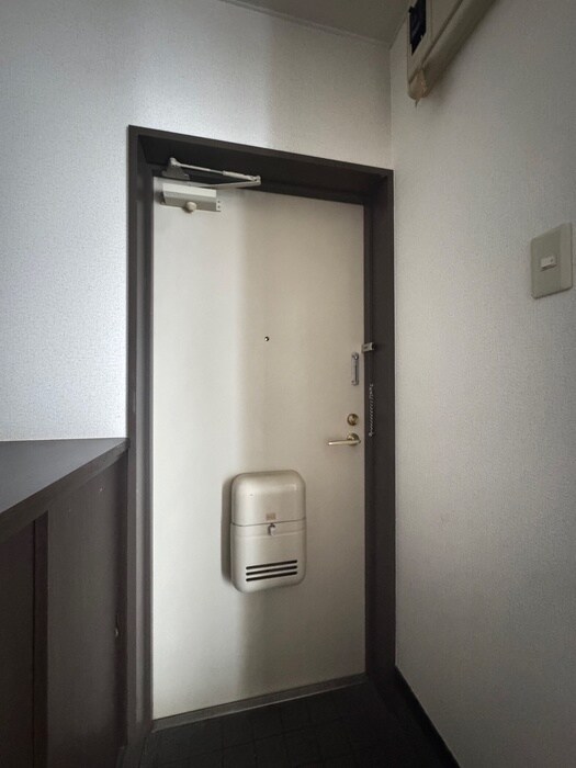 物件内観写真15　(玄関)