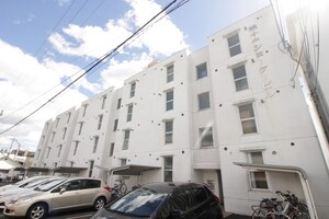 第十二ショ－ケ－ビル外観写真