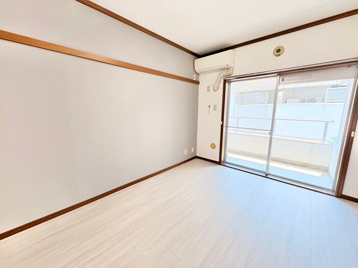 物件内観写真7　(居室)