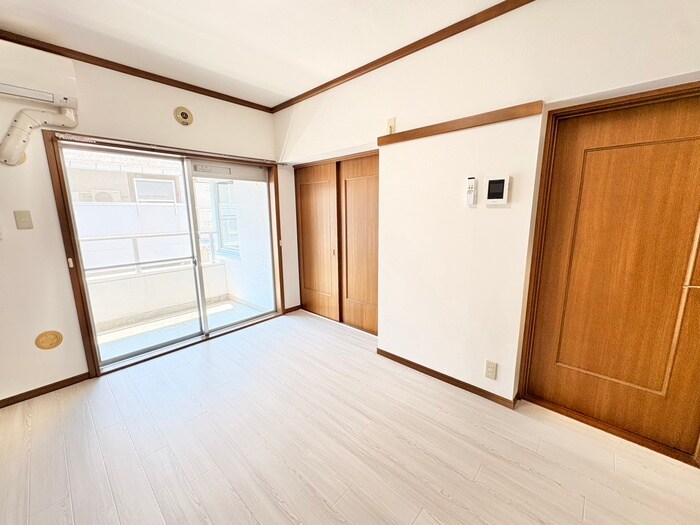 物件内観写真8　(居室)