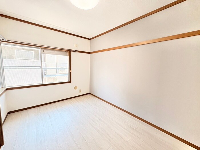 物件内観写真9　(居室)