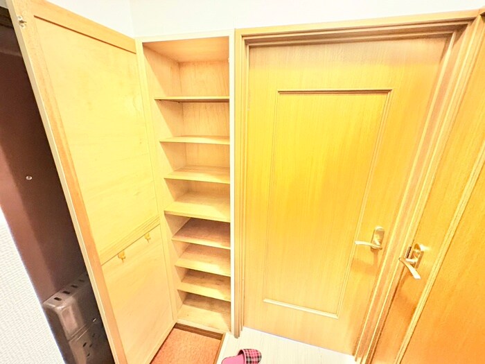 物件内観写真16　(靴箱)