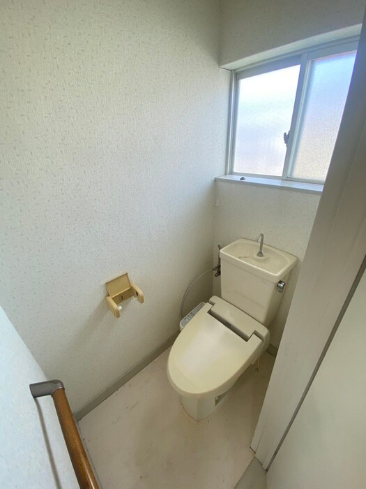 物件内観写真11　(トイレ)