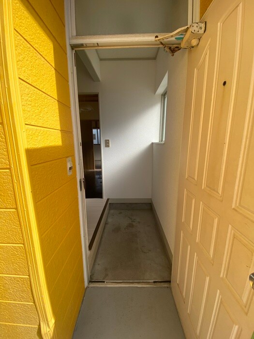 物件内観写真13　(玄関)