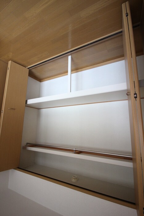 物件内観写真11　(収納)