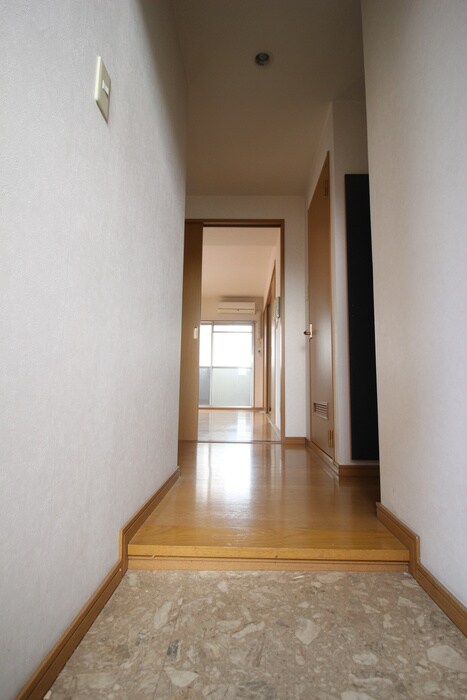 物件内観写真19　(廊下)