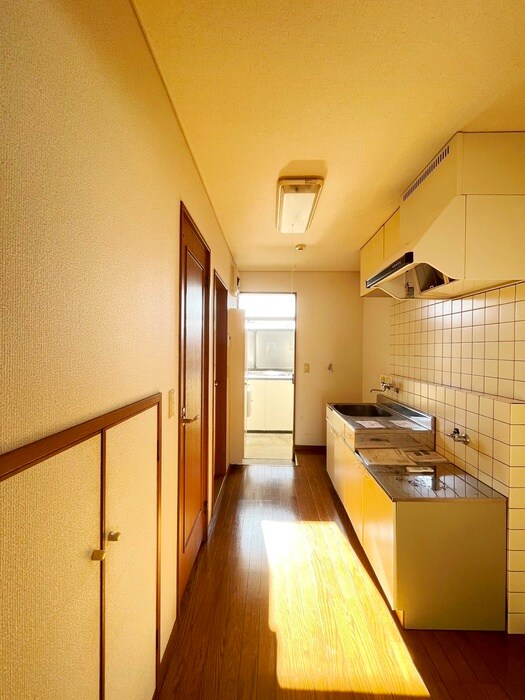 物件内観写真16　(廊下)