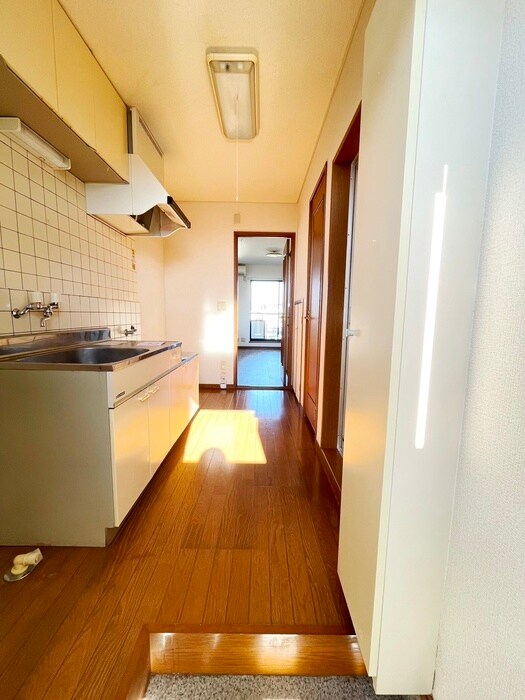 物件内観写真17　(玄関)