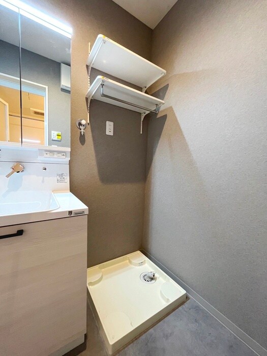 物件内観写真12　(洗濯機置場)