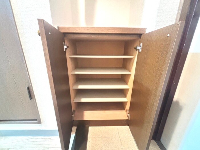 物件内観写真16　(靴箱)