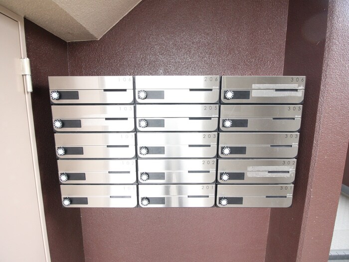 物件外観写真4　(建物設備)