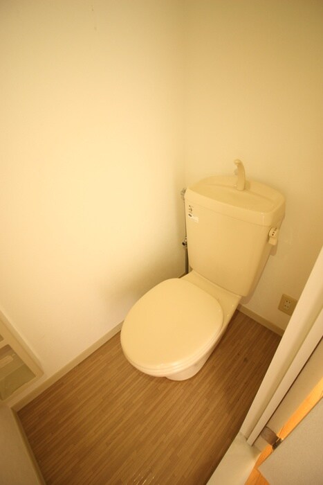 物件内観写真11　(トイレ)