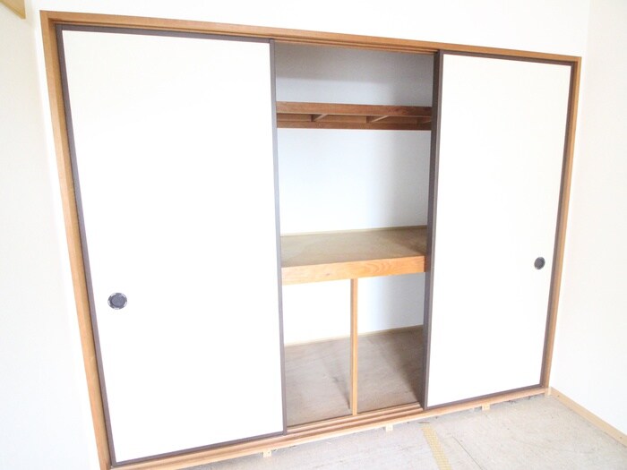 物件内観写真12　(収納)