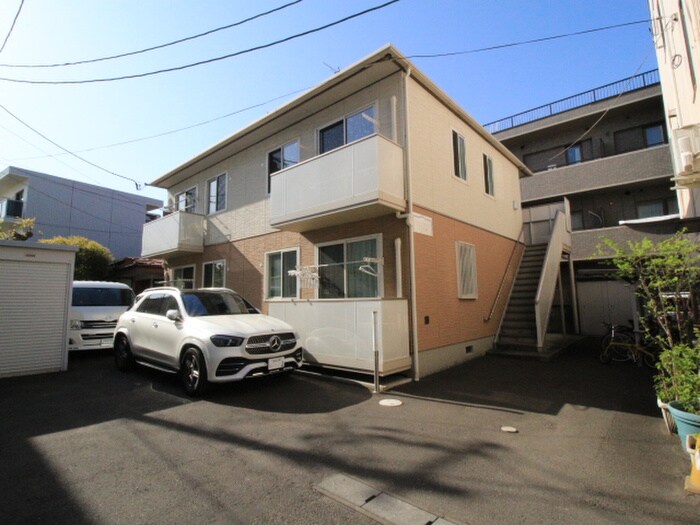 物件外観写真2　(駐車場)