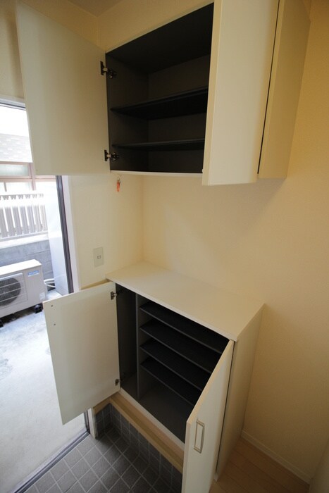 物件内観写真7　(靴箱)