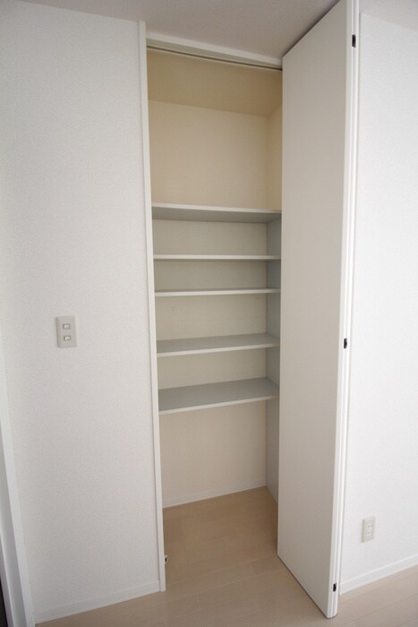 物件内観写真13　(収納)