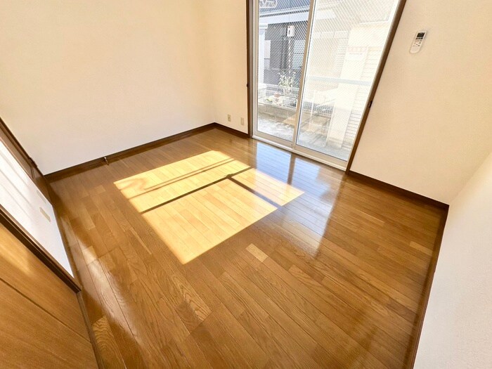 物件内観写真9　(居室)