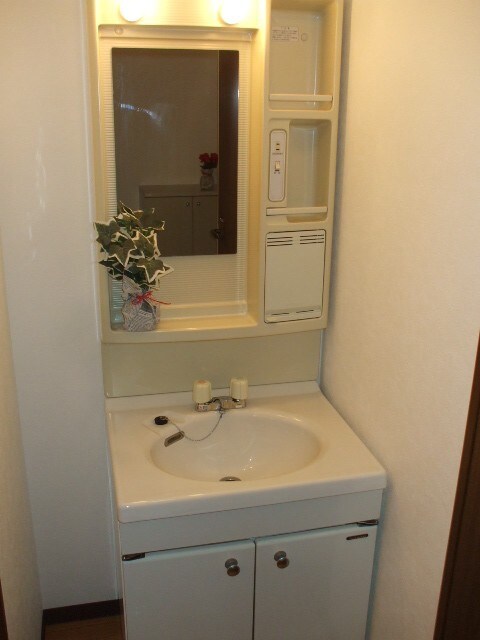 物件内観写真9　(洗面)