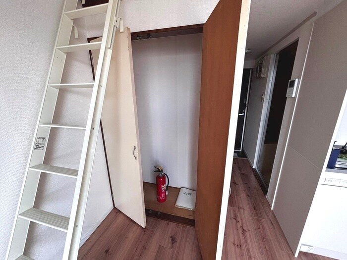 物件内観写真12　(収納)