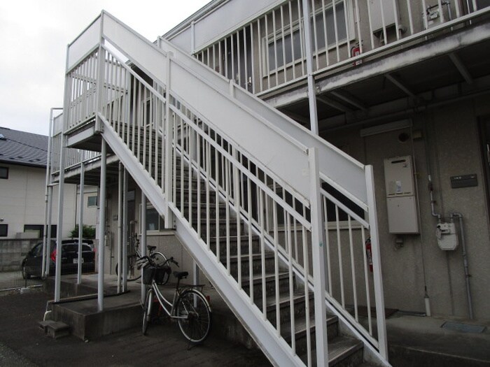 物件外観写真6　(エントランス部分)