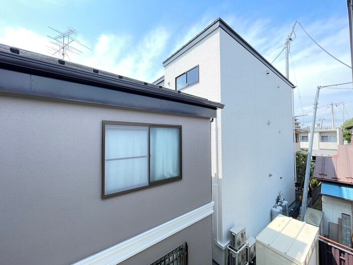 物件内観写真20　(室内からの展望)